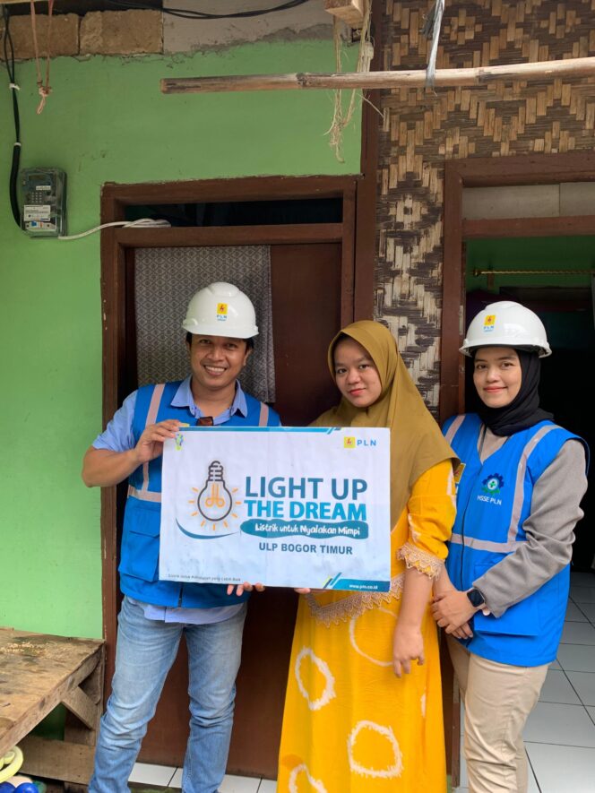 
					Dengan Program “Light Up The Dream” PLN UP3 Bogor Hadirkan Cahaya di Bulan Ramadan